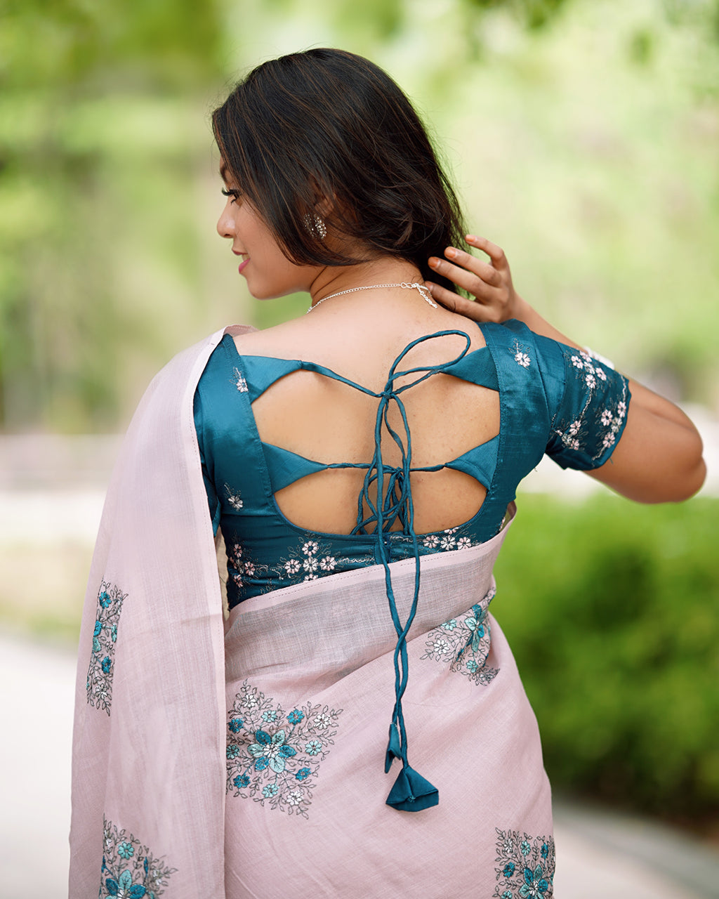 Premium Embroidered Silver Linen Saree with Zari Weaving & Phantom Silk Blouse