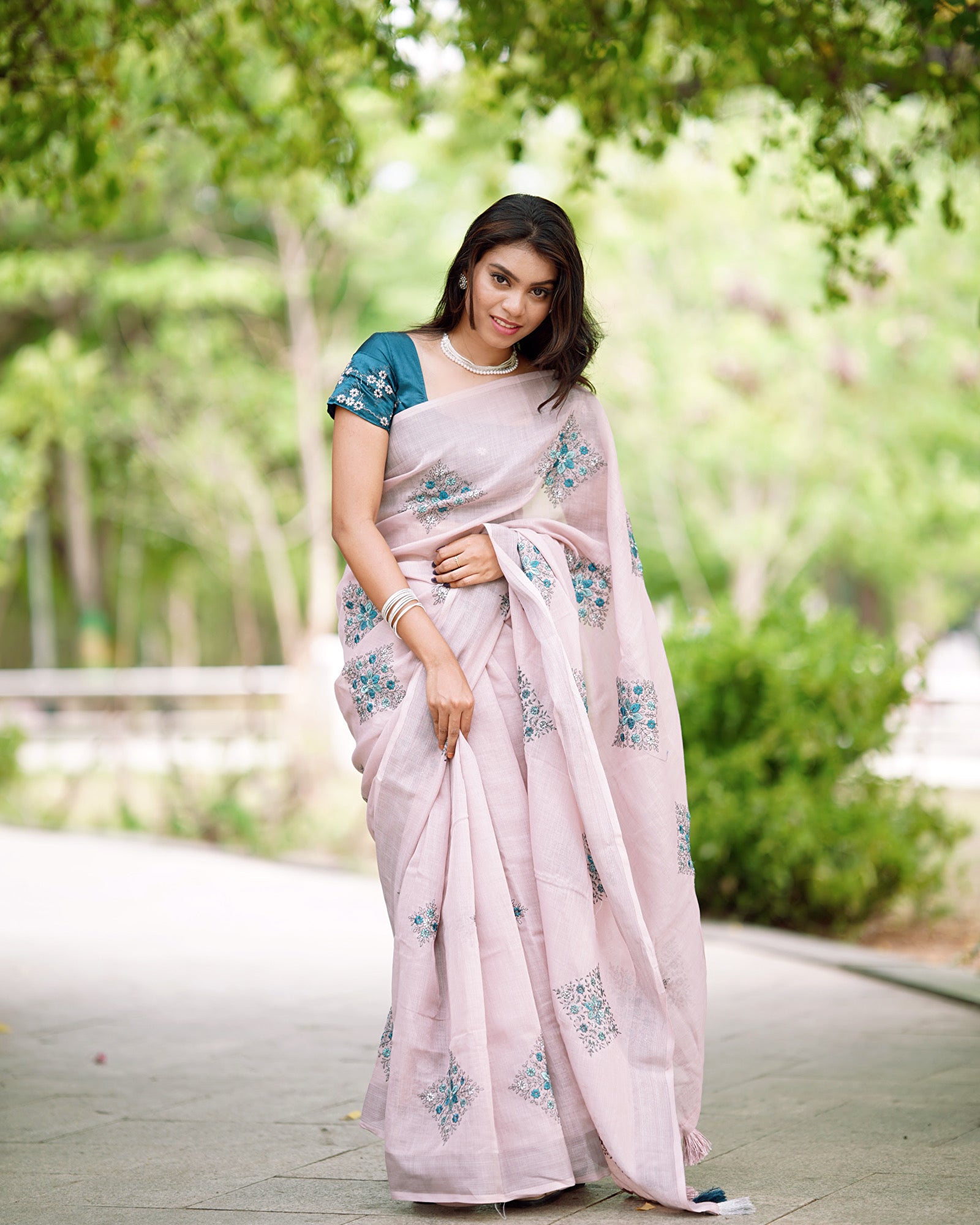 Premium Embroidered Silver Linen Saree with Zari Weaving & Phantom Silk Blouse