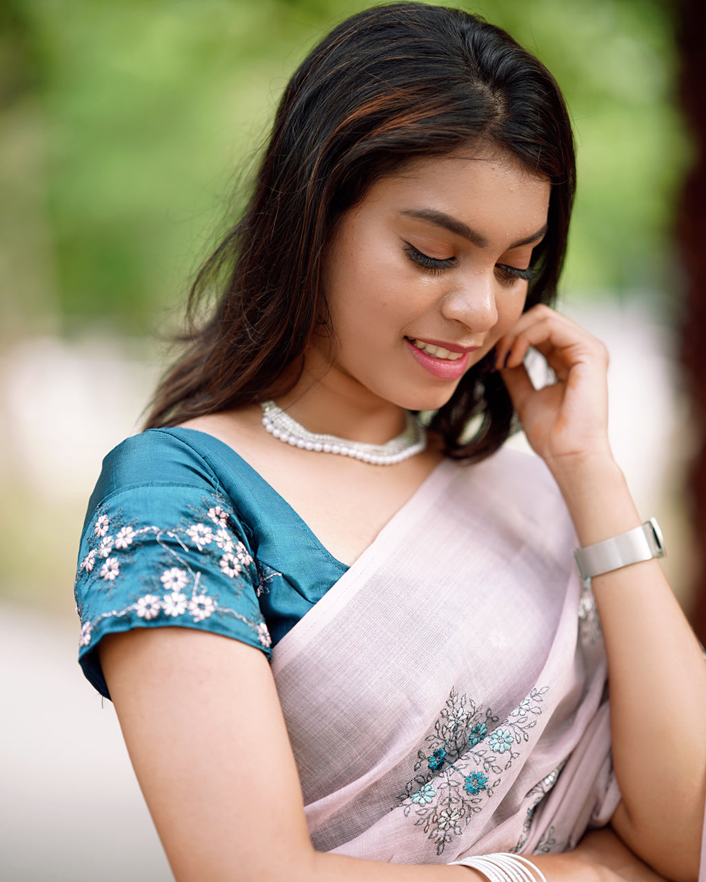 Premium Embroidered Silver Linen Saree with Zari Weaving & Phantom Silk Blouse