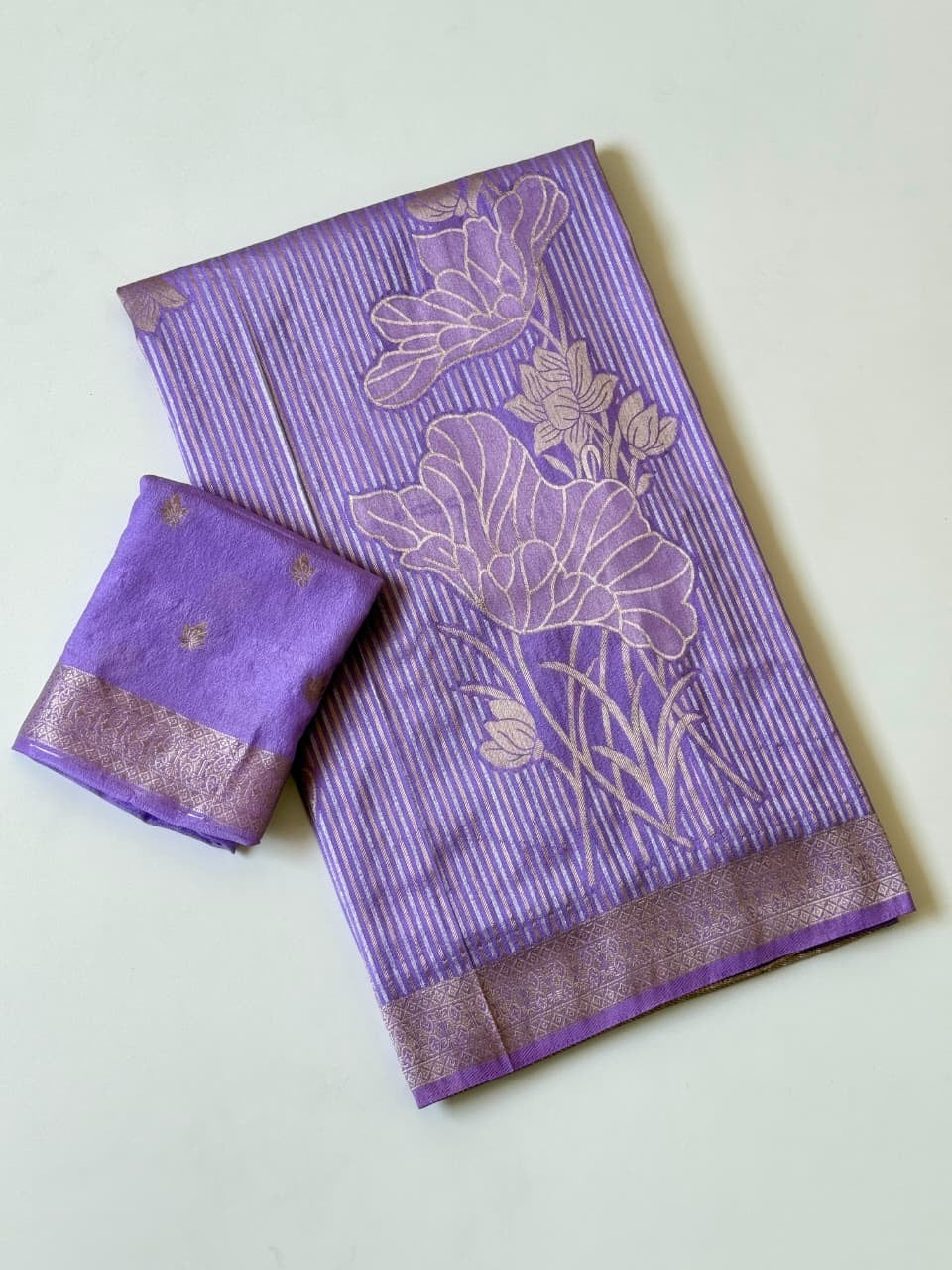 Exclusive Jambo Flower Jari Weaving Saree Collection