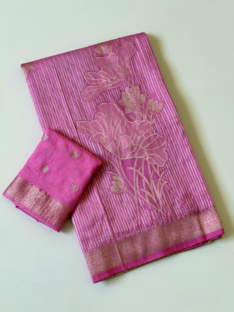 Exclusive Jambo Flower Jari Weaving Saree Collection
