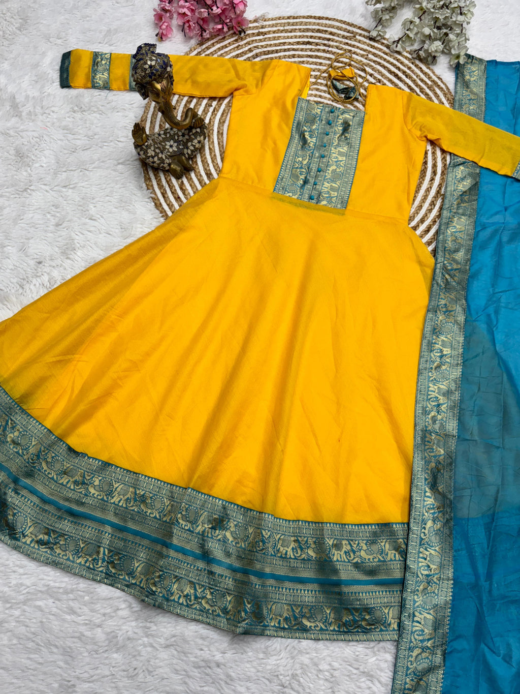 Trendy Chanderi Cotton Kurti Set with Jacquard Zari Border & Dupatta