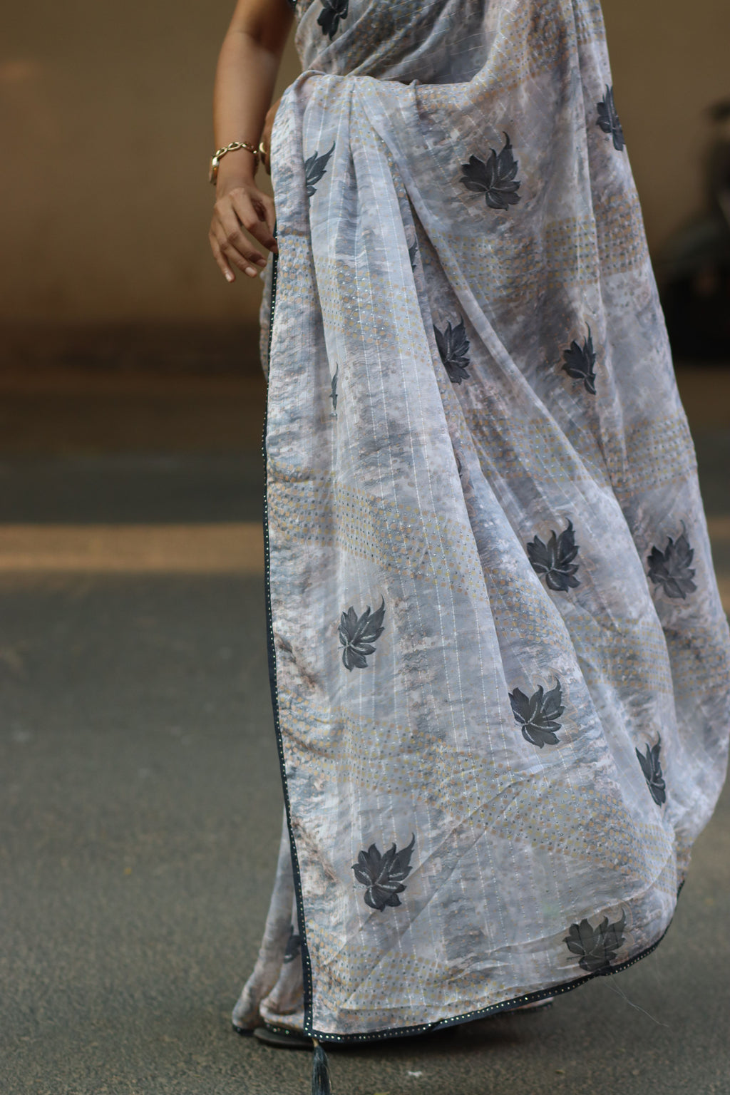 Elegant Grey Georgette Saree