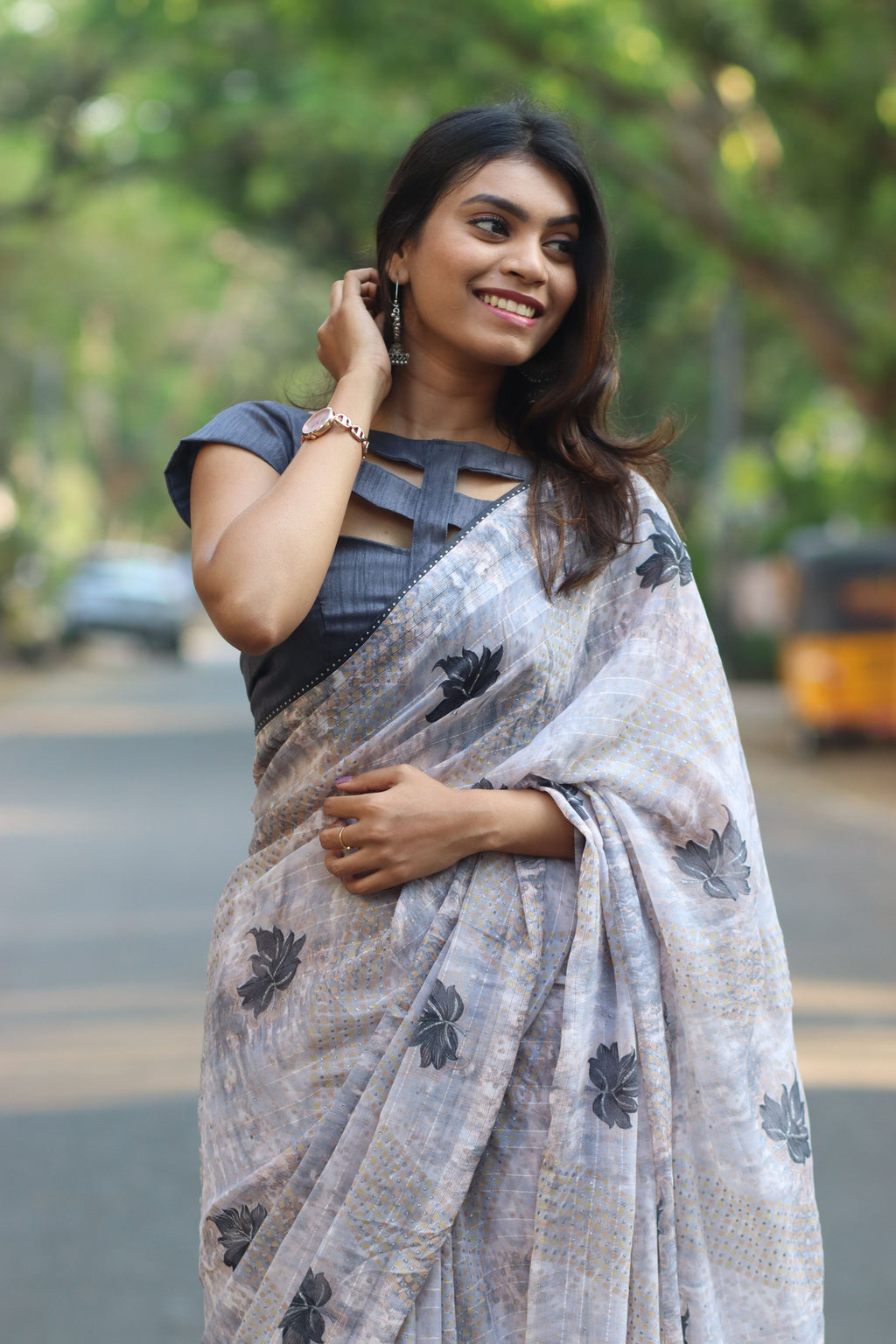 Elegant Grey Georgette Saree