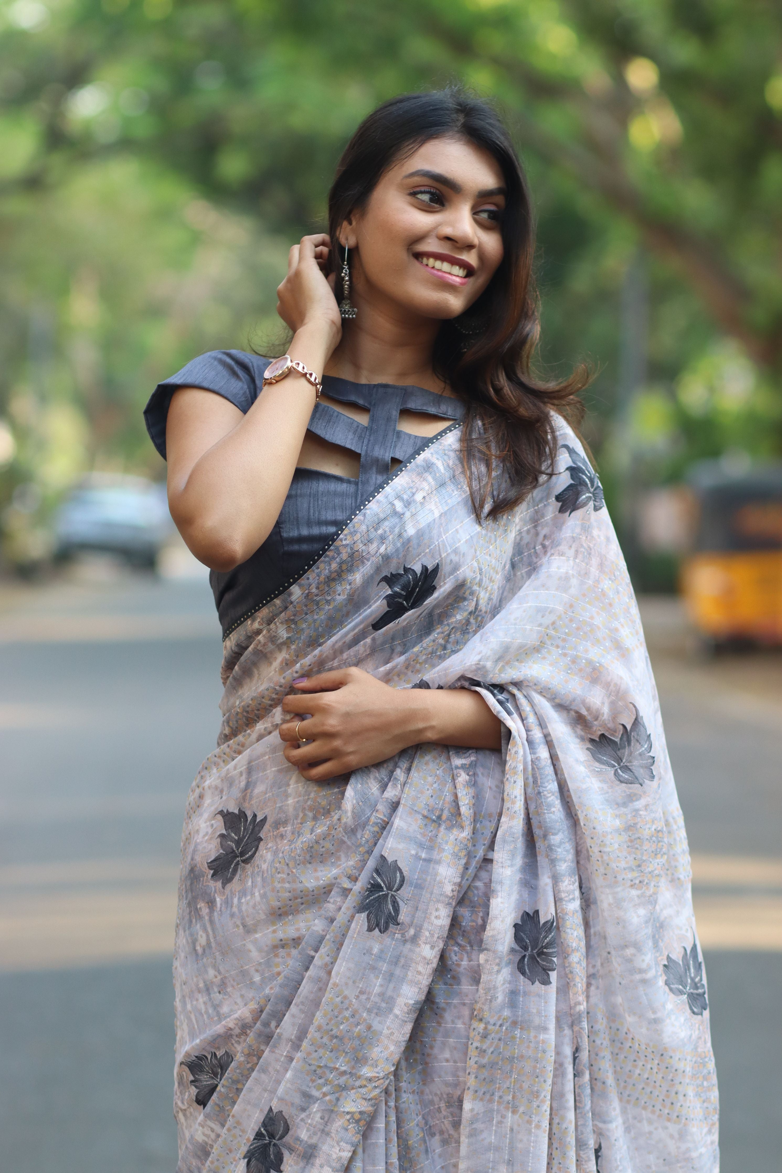 Elegant Grey Georgette Saree